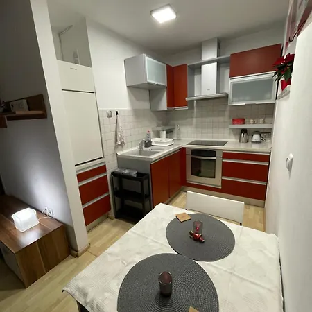Cozy Little Apartament